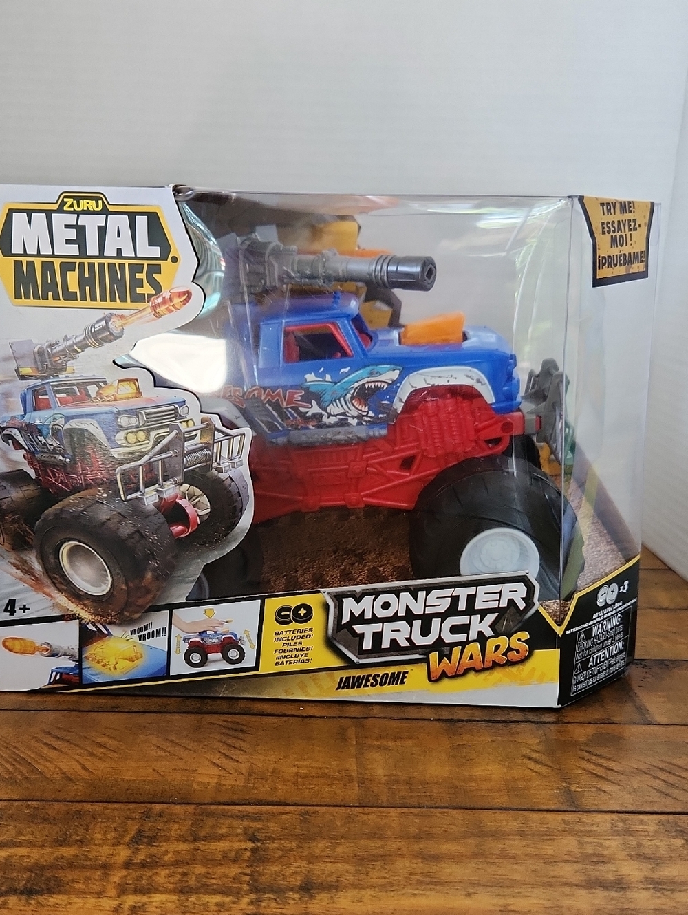 Monster Truck Wars - Blue & Red Jawesome Truck